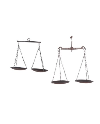 BÁSCULA DE METAL VINTAGE  35X20X3 CM SURTIDAS